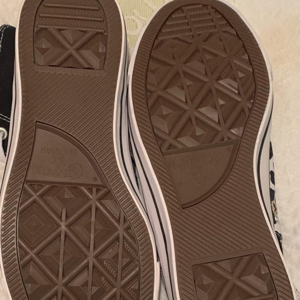 New Converse - Picture 2 of 4